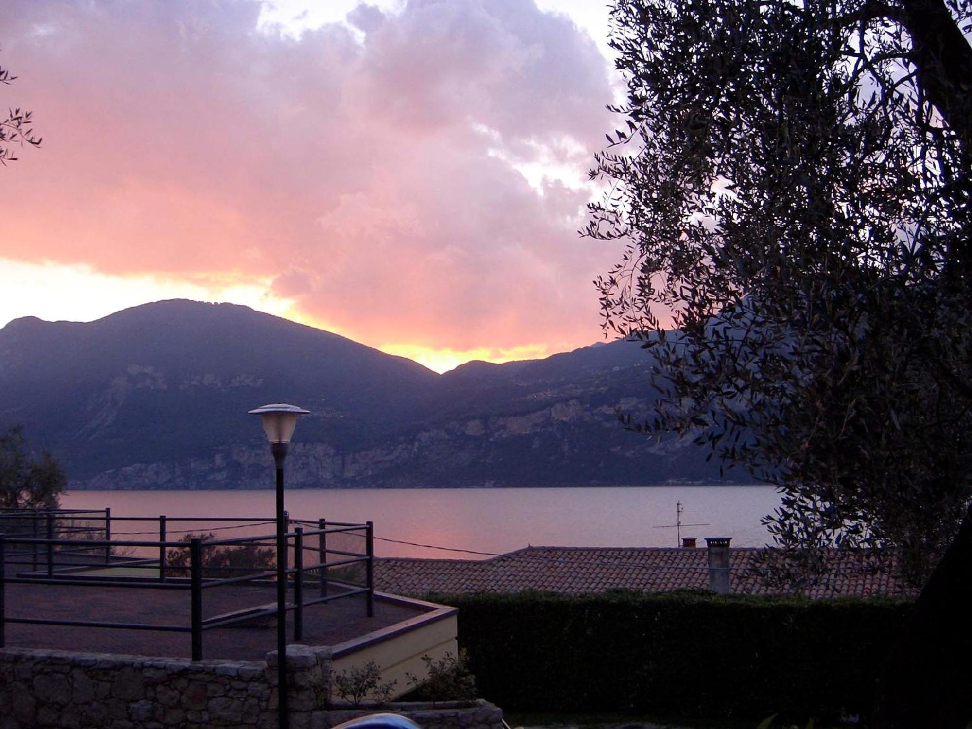 Hotel Aquacamp Brenzone sul Garda Exterior foto